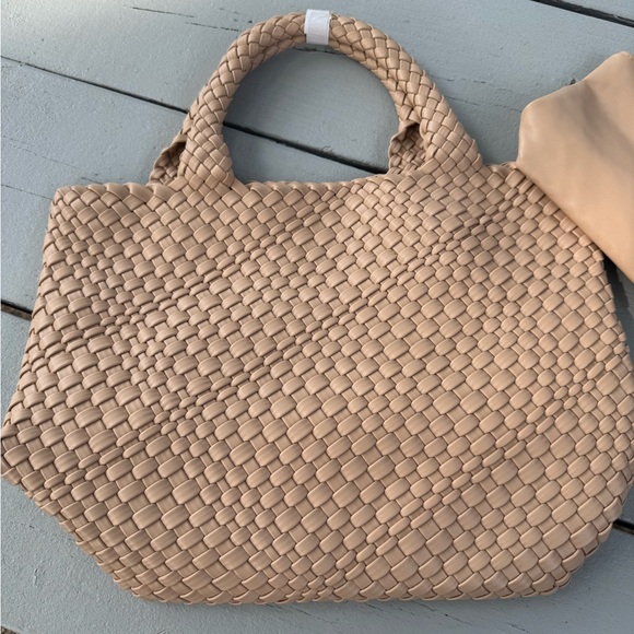 New Large Woven Vegan Leather Tote Bag with Matching Clutch – Beige - Picture 7 of 14